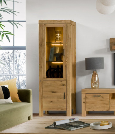 Vitrine mit 2 Türen Links-Anschlag Eiche teilmassiv Milieu Foto Andria